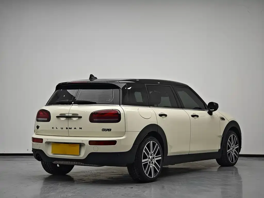 MINI Clubman — фото 2