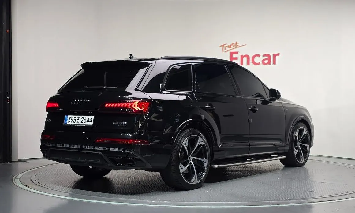 Audi Q7 — фото 4