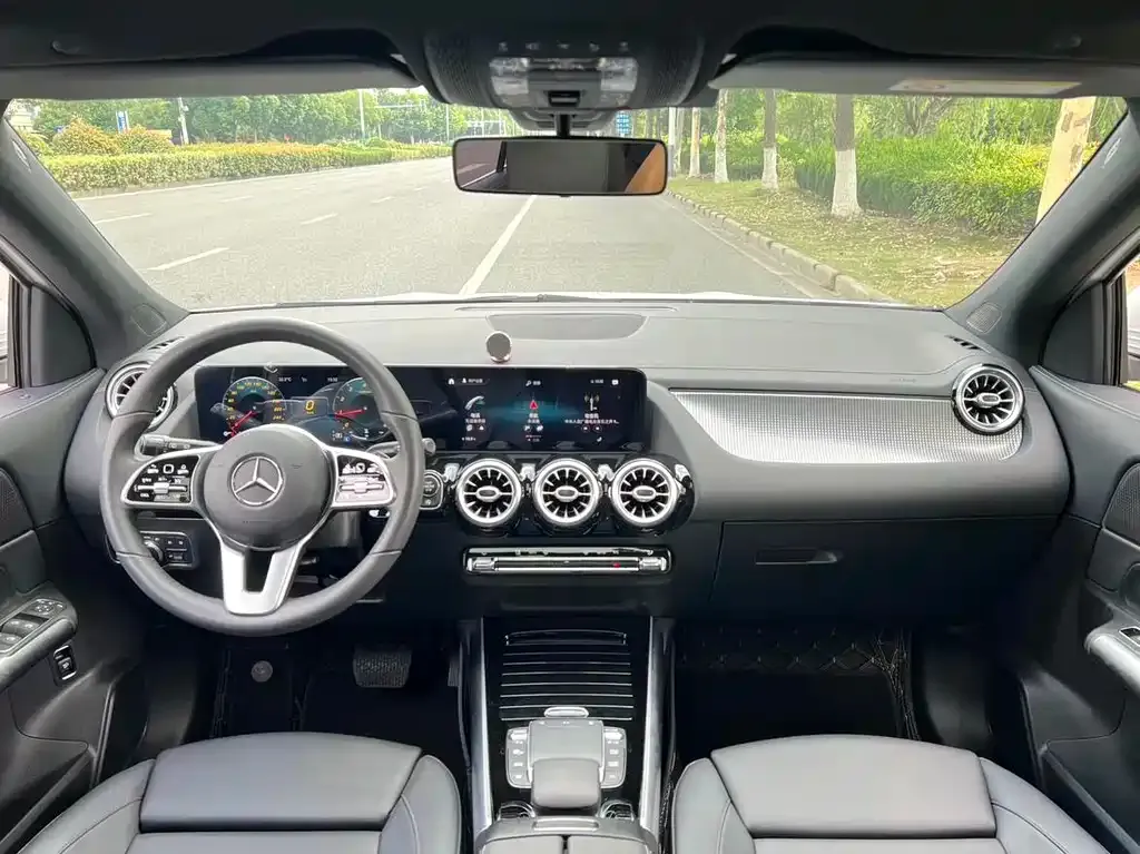 Mercedes-Benz GLA — фото 10