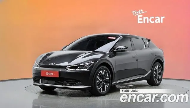 Kia EV6 — фото 1