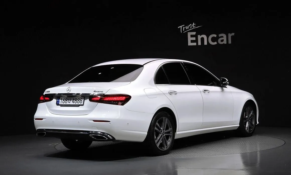 Mercedes-Benz E-Class — фото 5