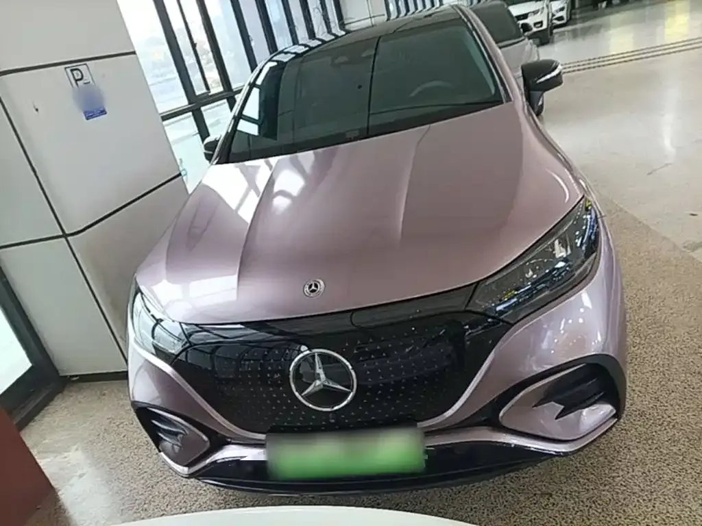 Mercedes-Benz EQE SUV — фото 6