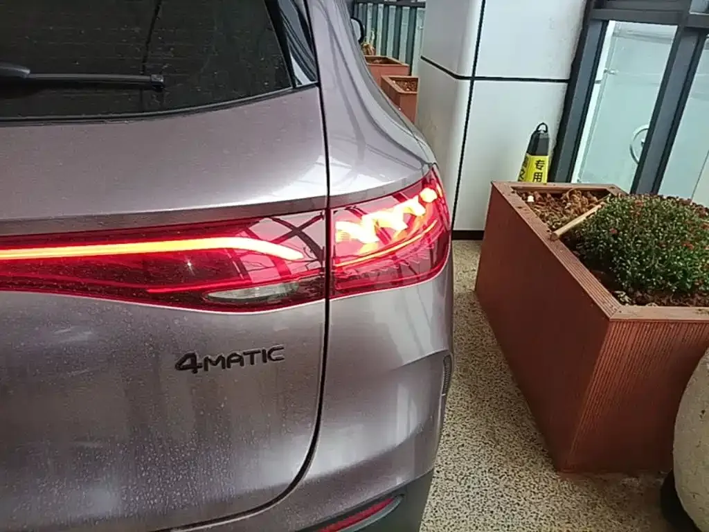 Mercedes-Benz EQE SUV — фото 2