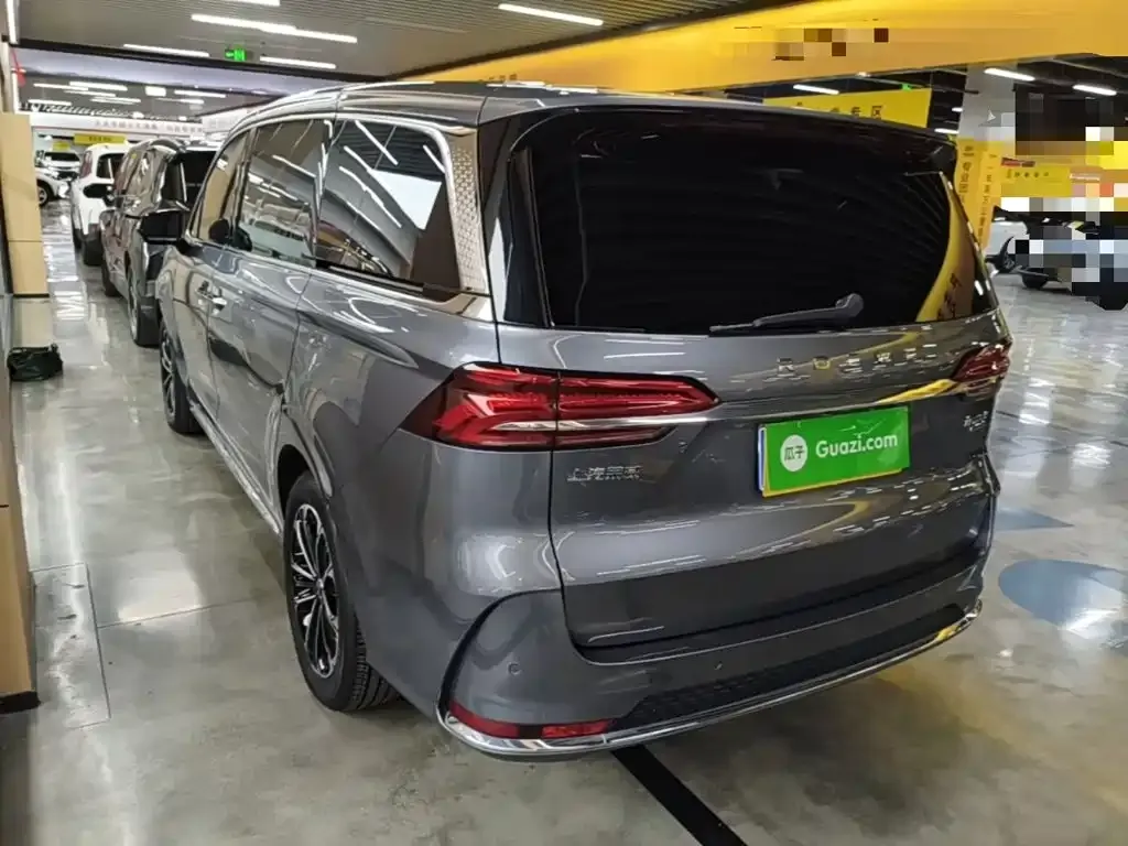 Roewe iMAX8 — фото 5