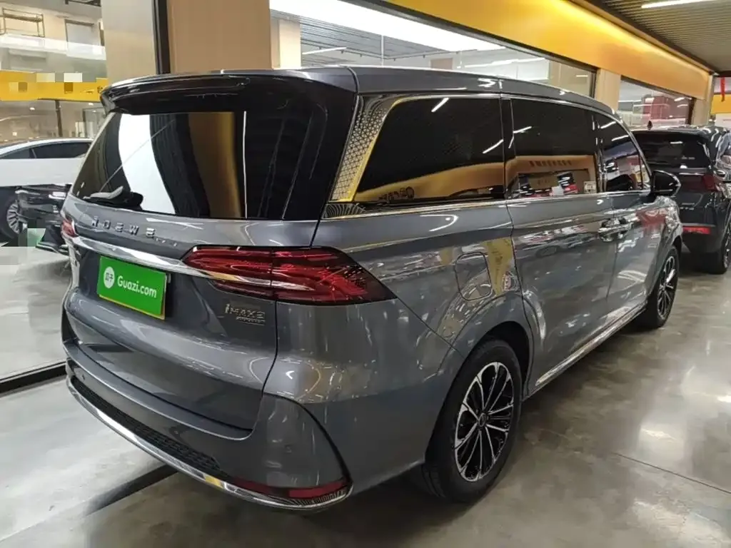 Roewe iMAX8 — фото 2