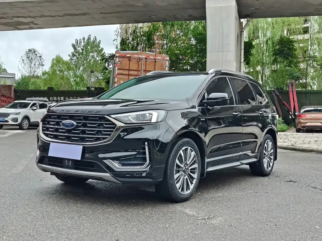 Ford Edge — фото 1