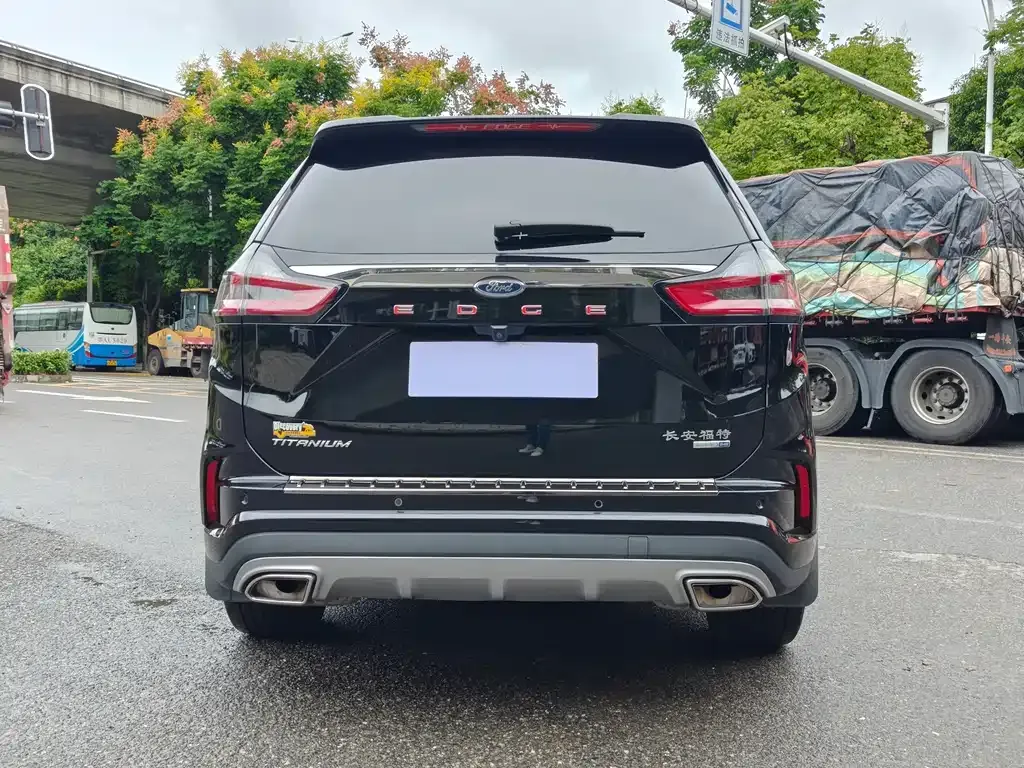 Ford Edge — фото 6