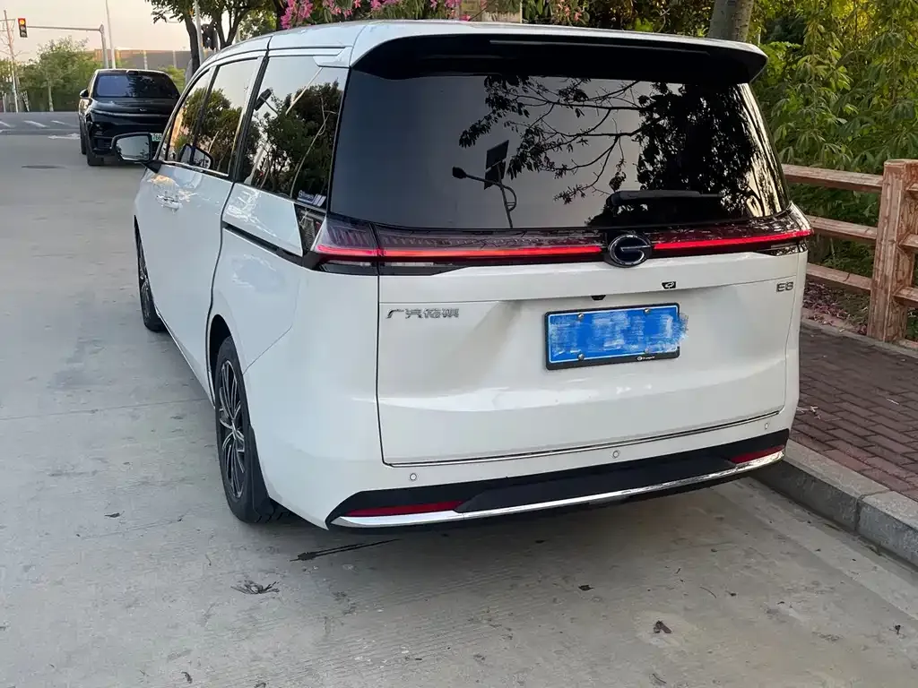 GAC Motor Trumpchi E8 — фото 7