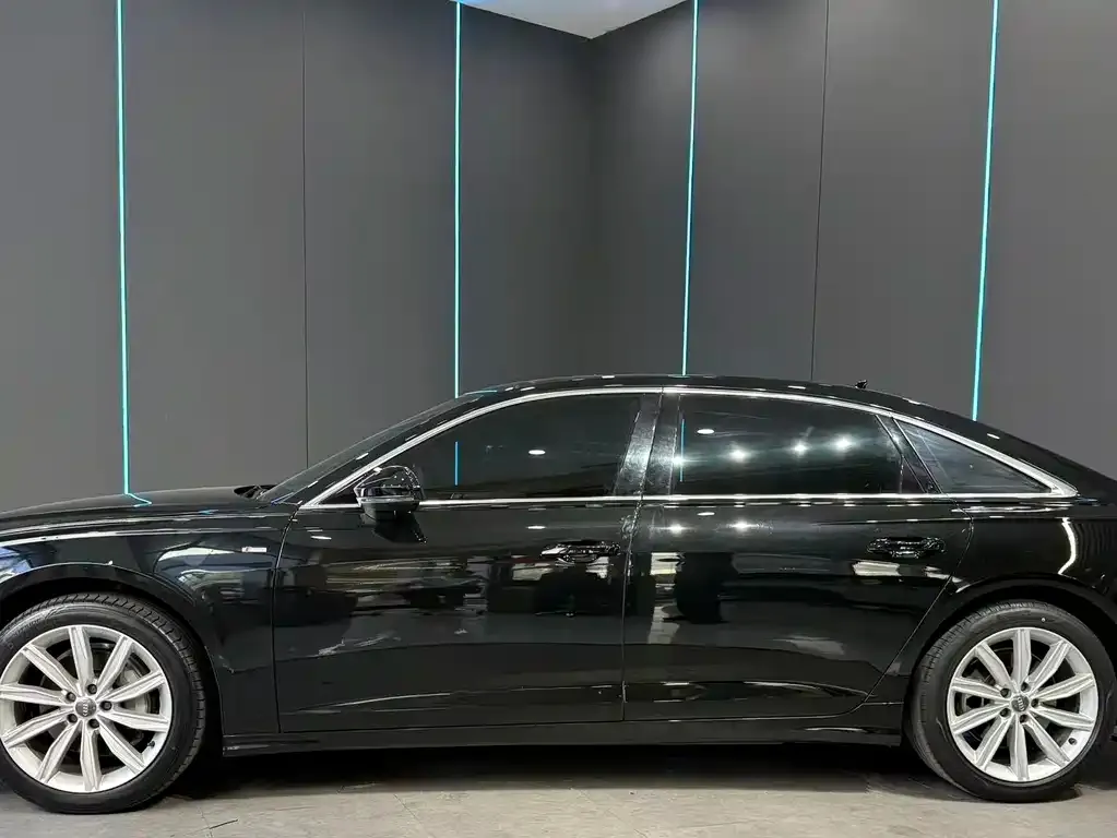 Audi A6L — фото 10