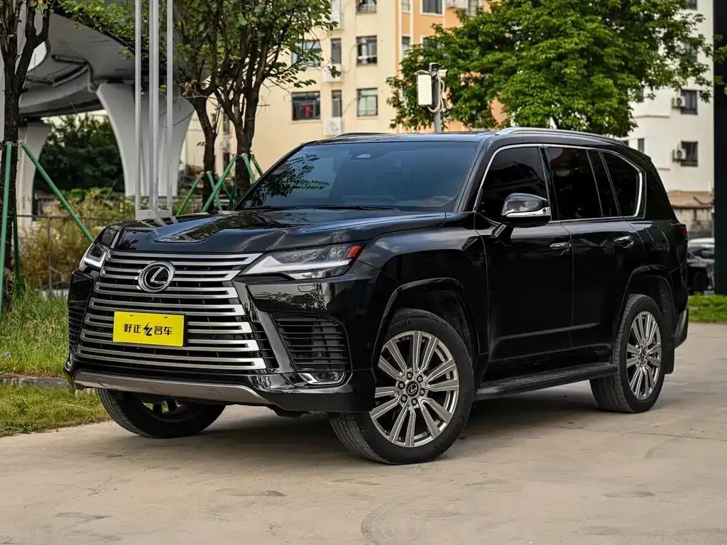 Lexus LX — фото 1