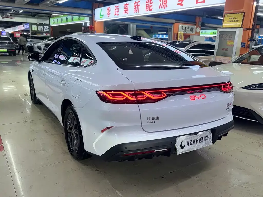 BYD Qin L — фото 10