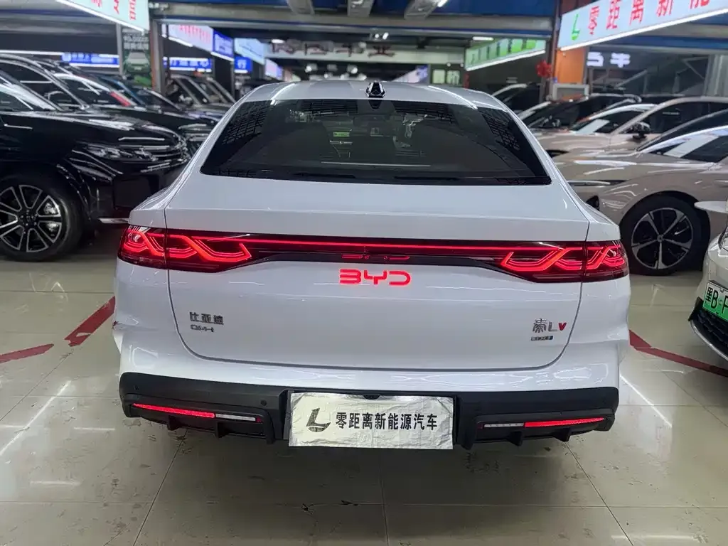BYD Qin L — фото 9