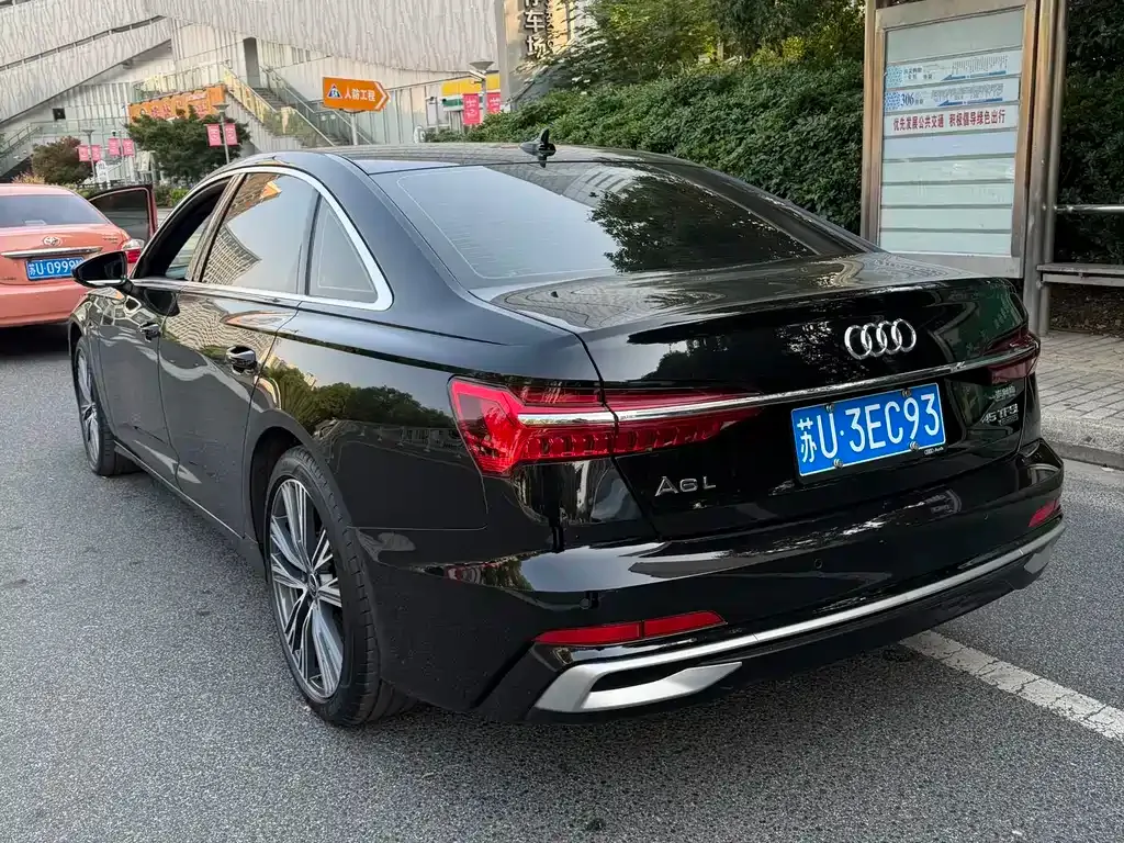 Audi A6L — фото 5