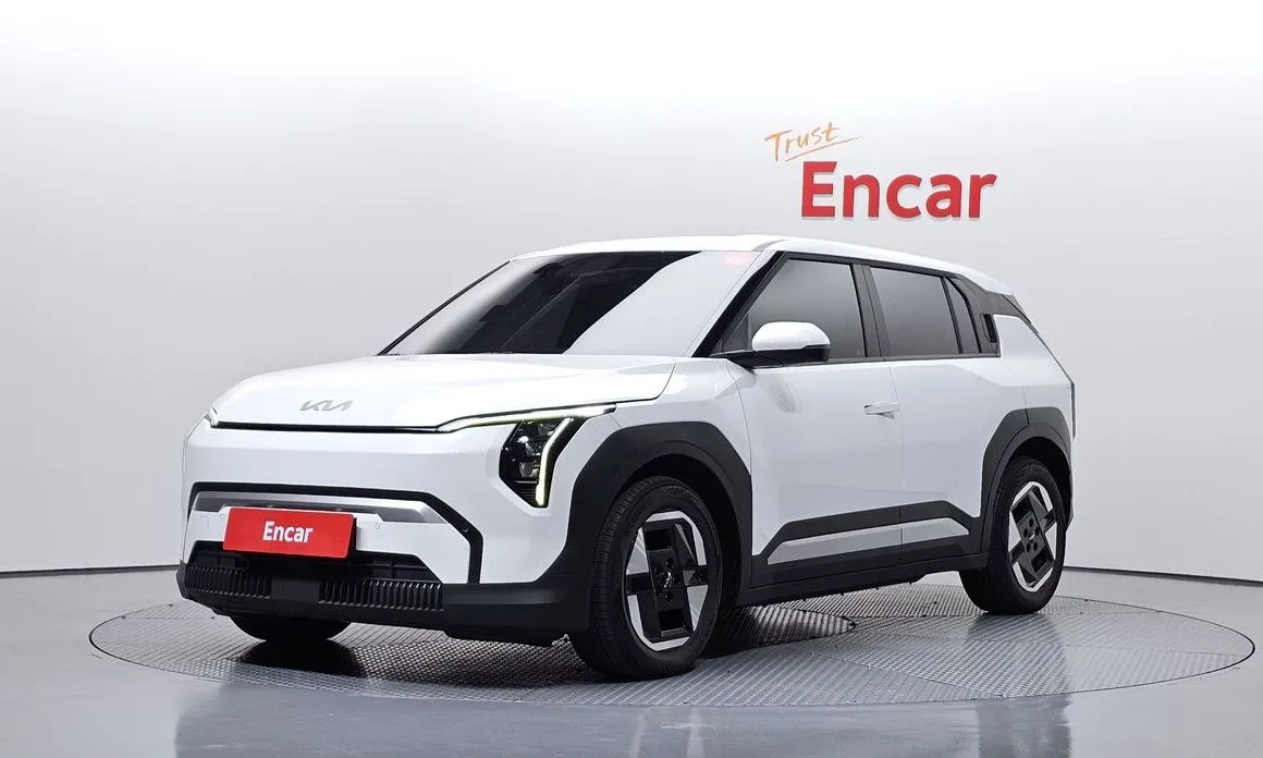 Kia EV3 — фото 1