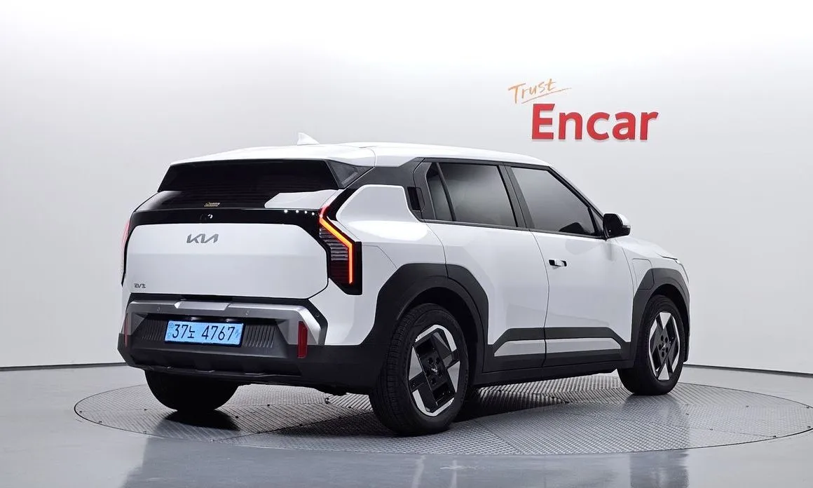 Kia EV3 — фото 5
