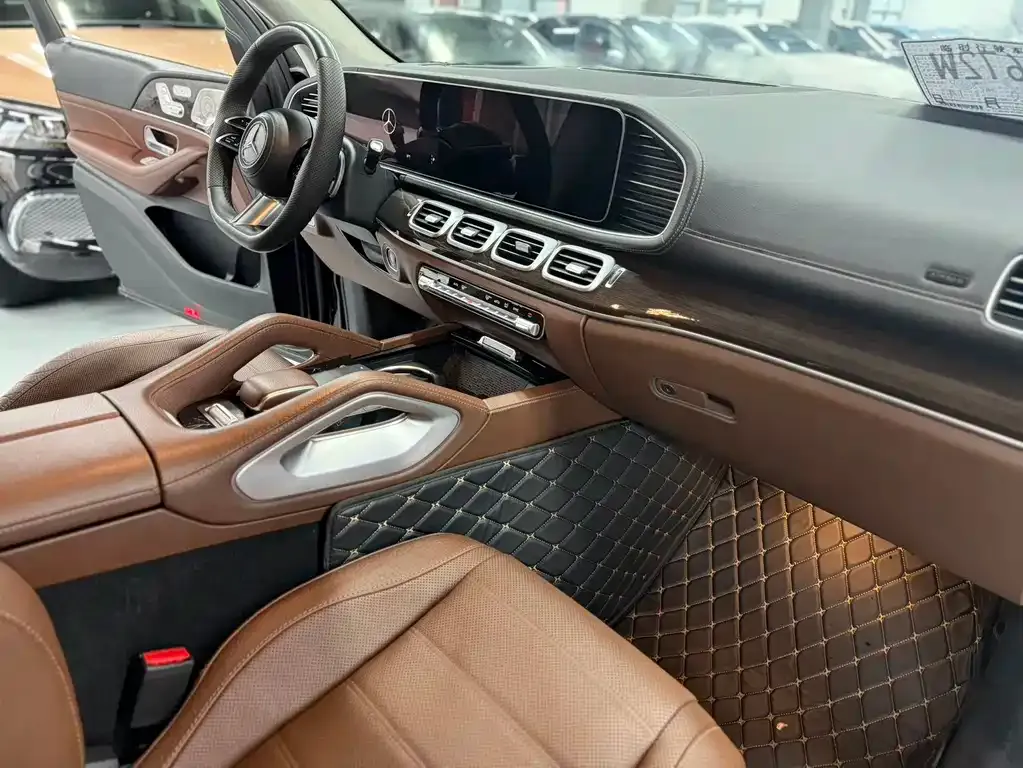 Mercedes-Benz GLS — фото 2