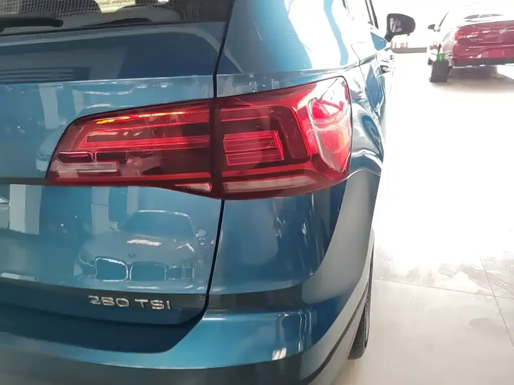 Volkswagen Tharu — фото 4