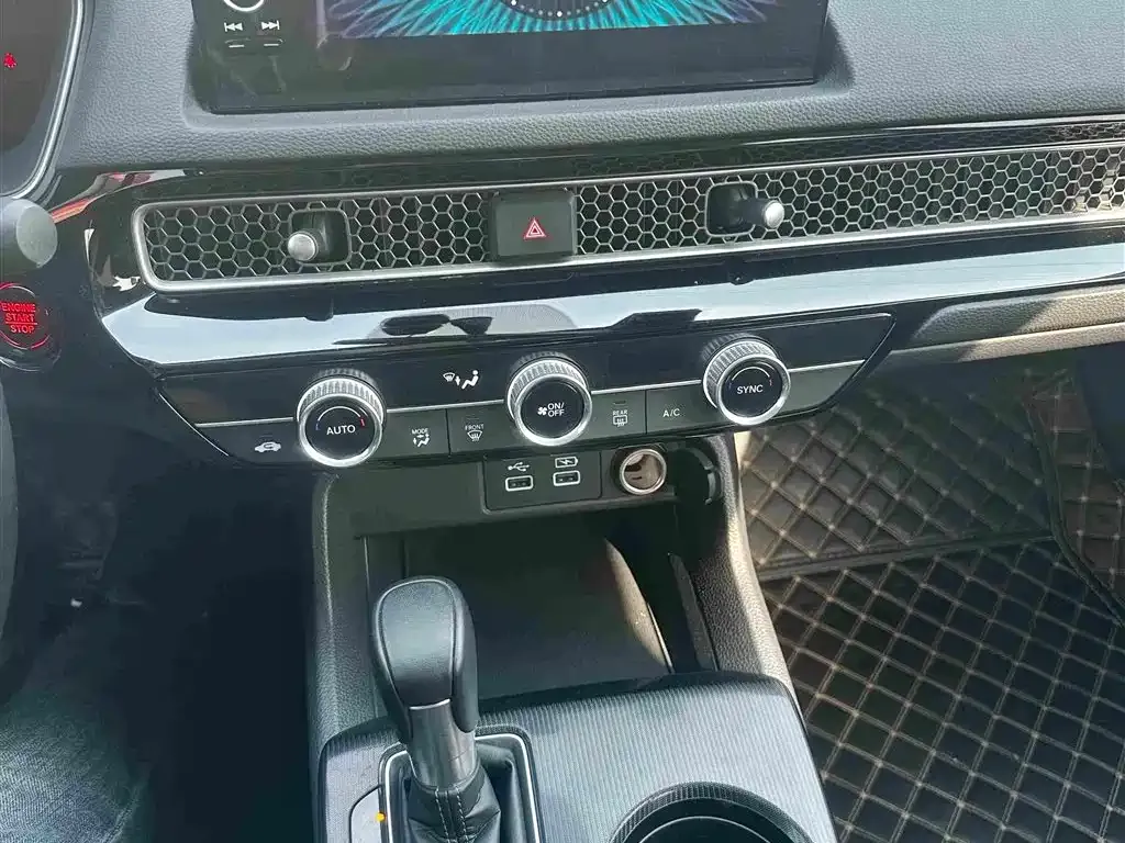 Honda Civic — фото 10