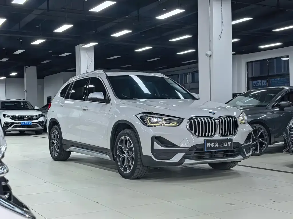 BMW X1 — фото 9