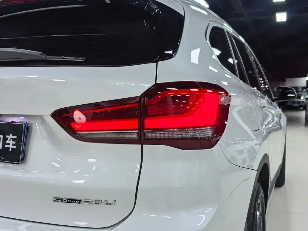 BMW X1 — фото 3