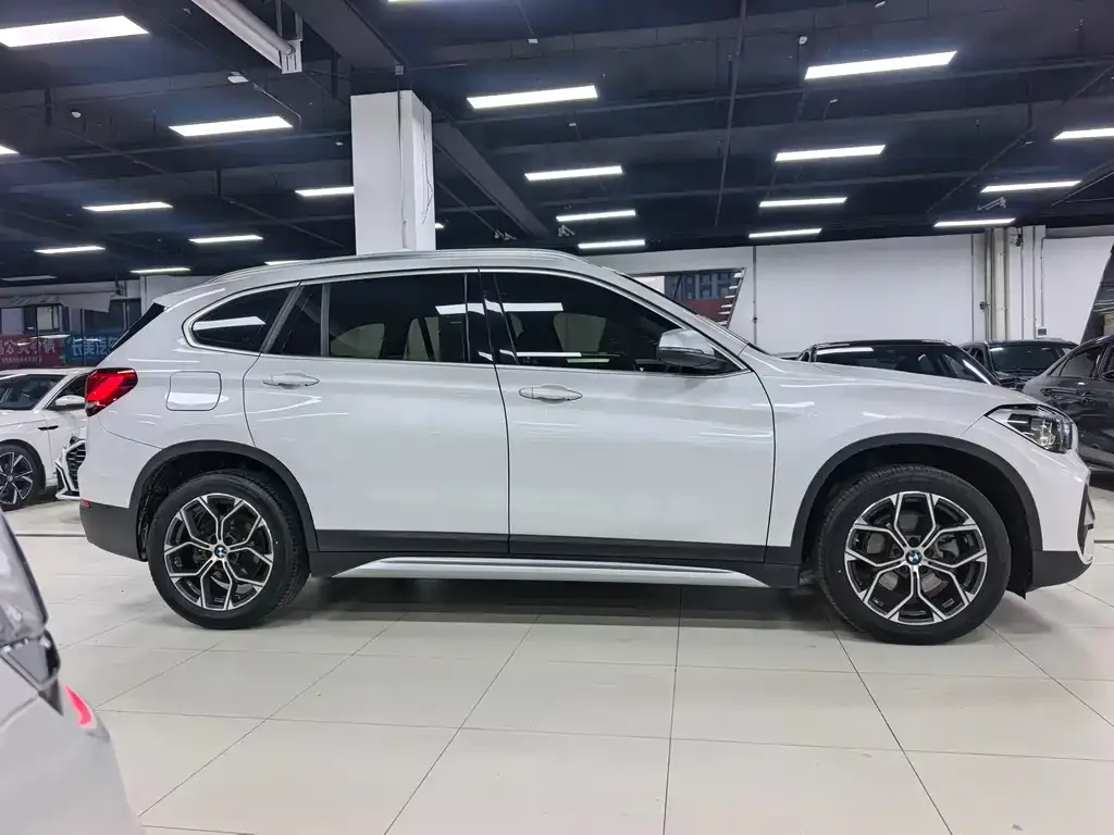 BMW X1 — фото 10