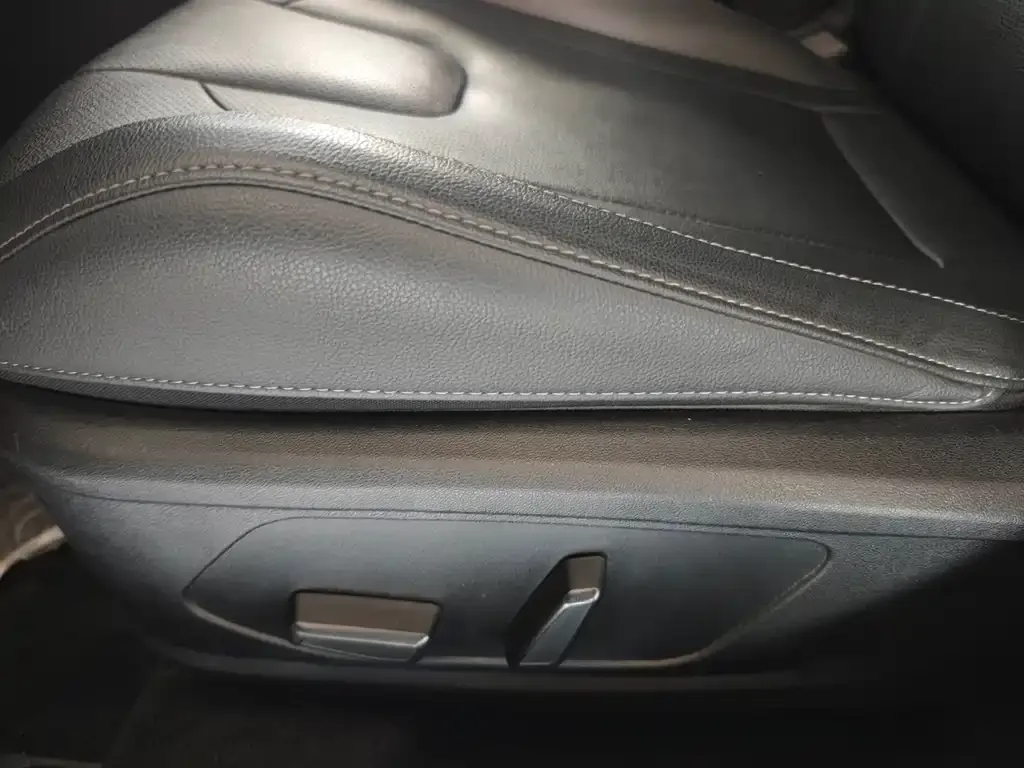Hyundai Elantra — фото 6