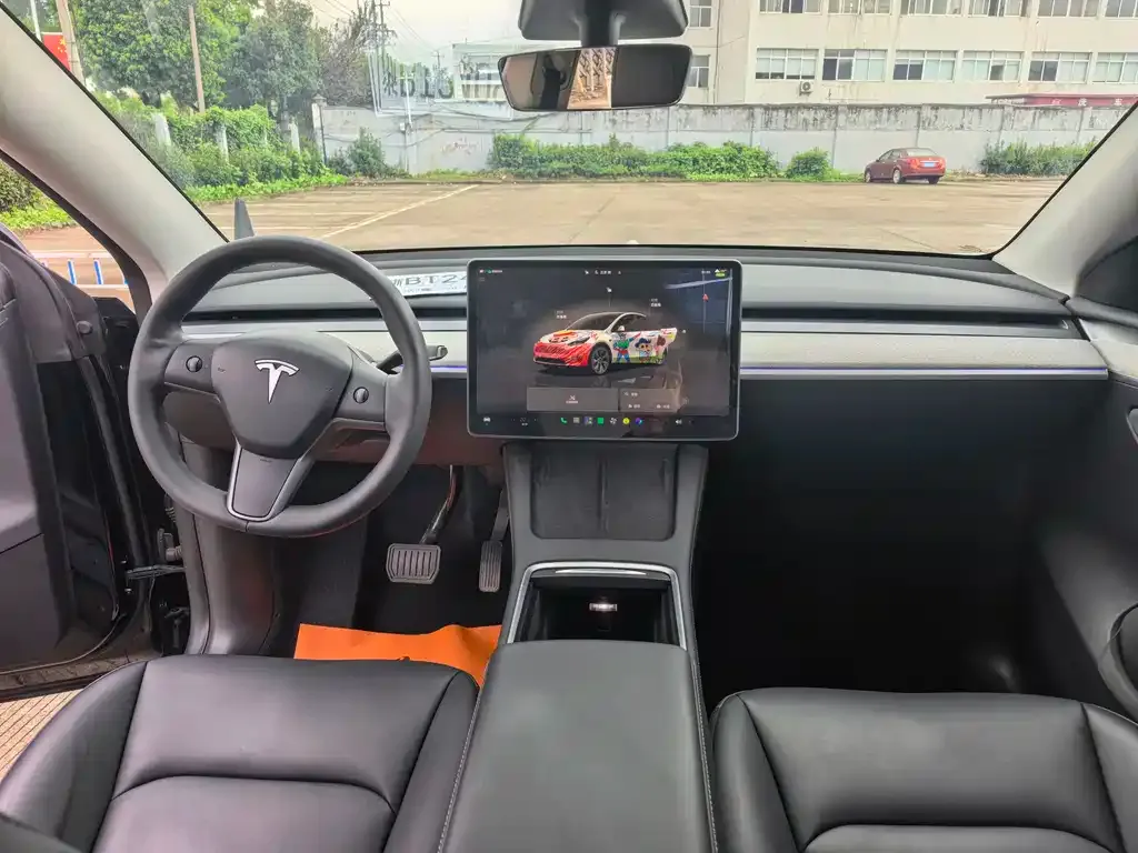 Tesla Model Y — фото 3