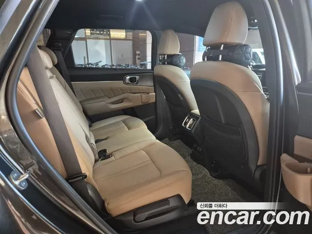 Kia Sorento — фото 6