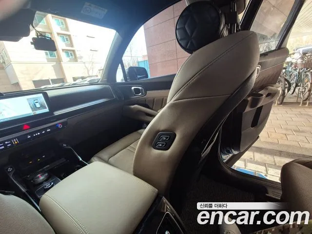 Kia Sorento — фото 8