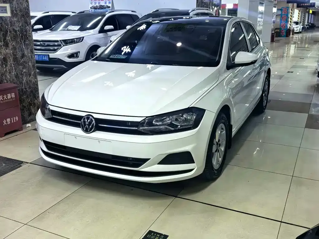 Volkswagen Polo — фото 5