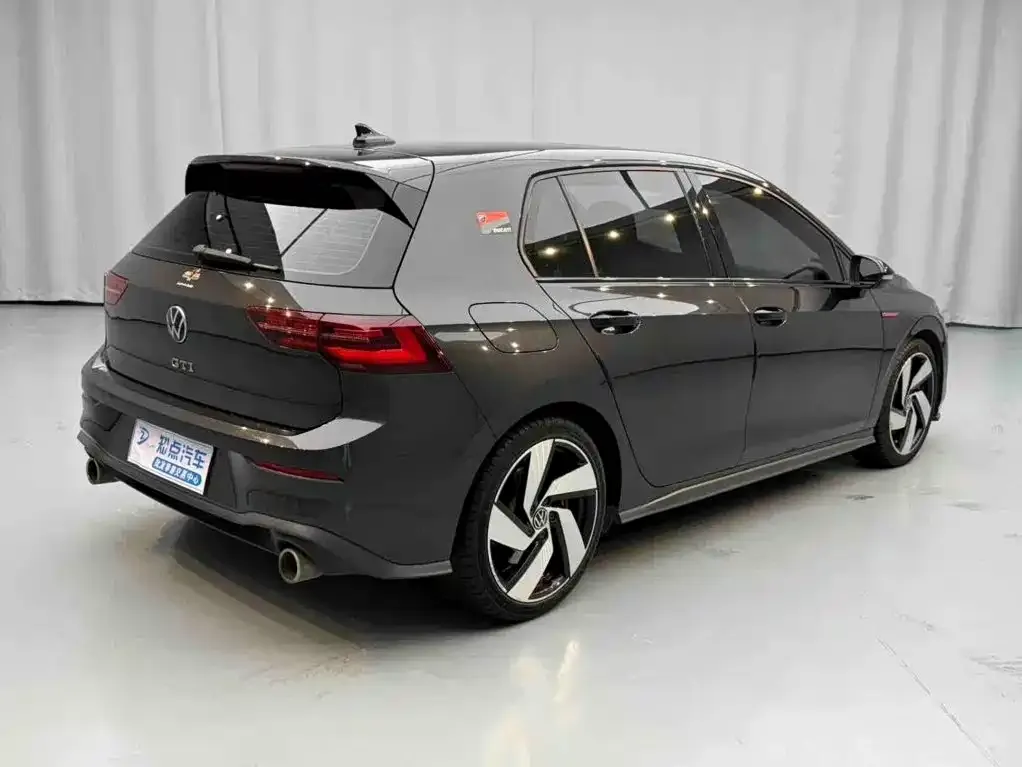 Volkswagen Golf GTI — фото 3