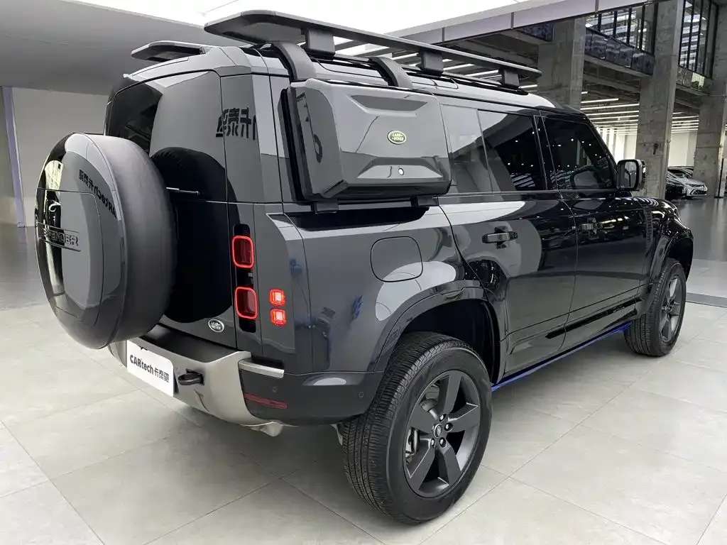 Land Rover Defender — фото 9