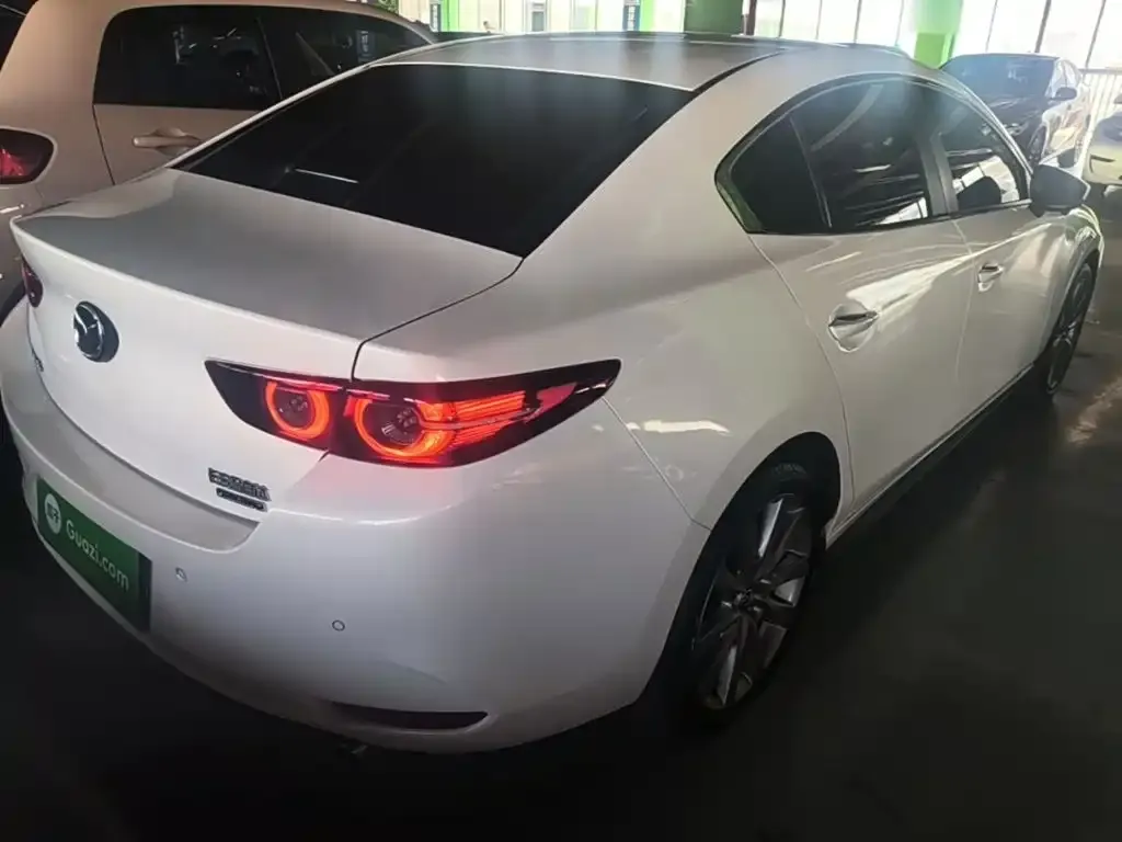 Mazda 3 Axela — фото 3