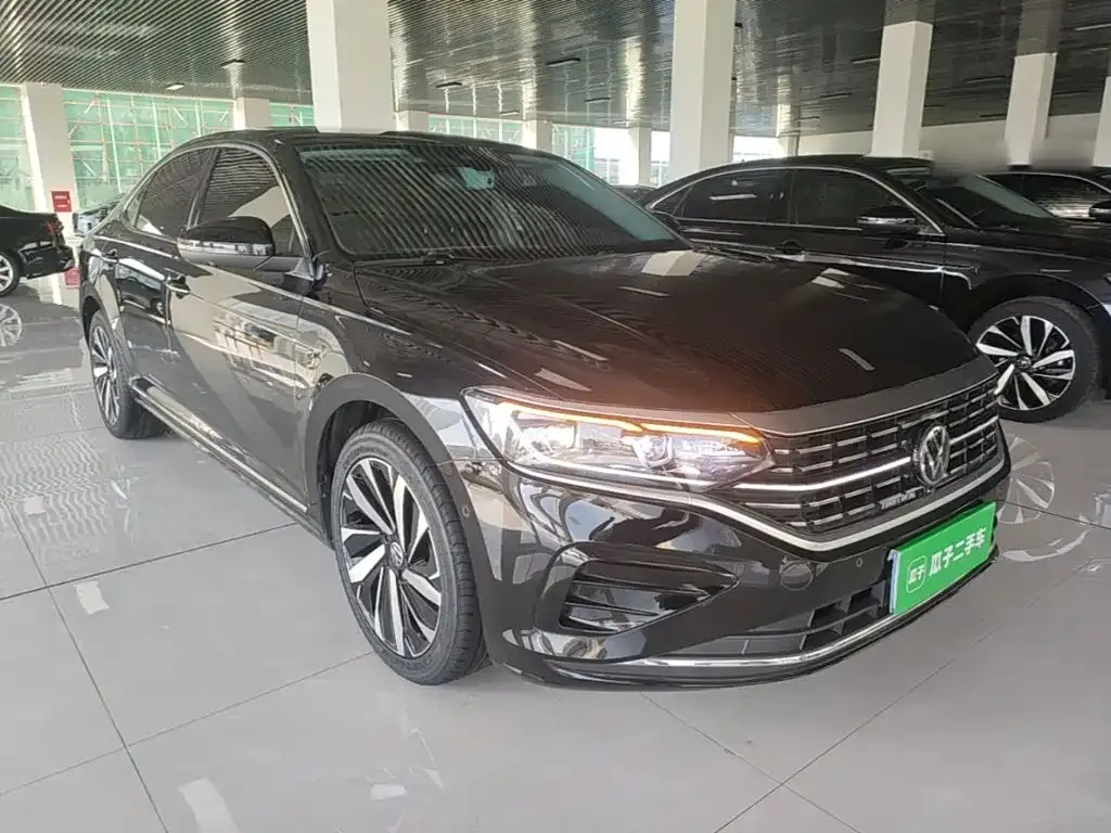 Volkswagen Passat — фото 8