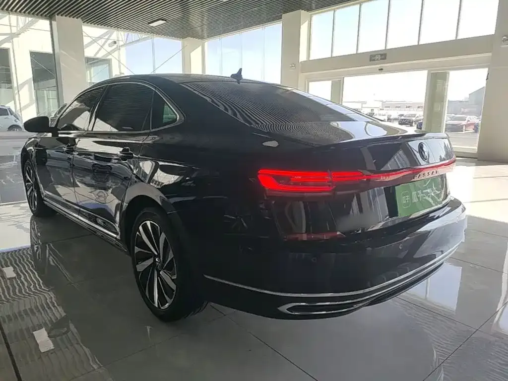 Volkswagen Passat — фото 3