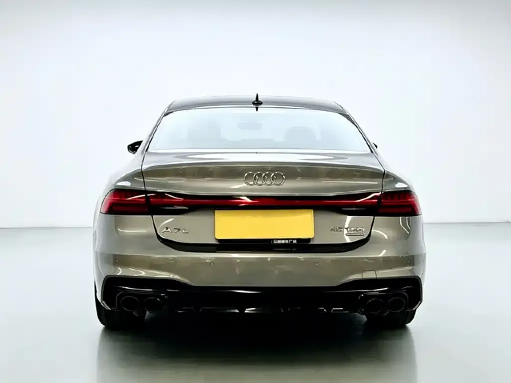 Audi A7L — фото 7