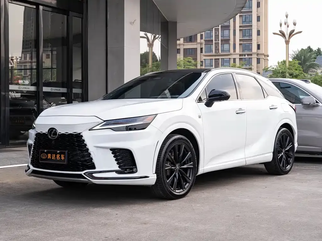 Lexus RX — фото 1