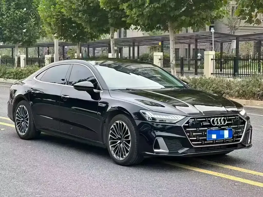 Audi A7L — фото 7