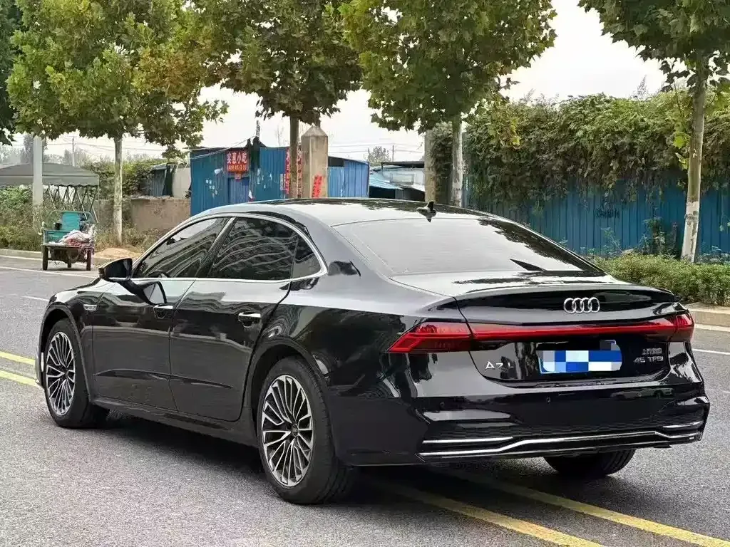 Audi A7L — фото 9