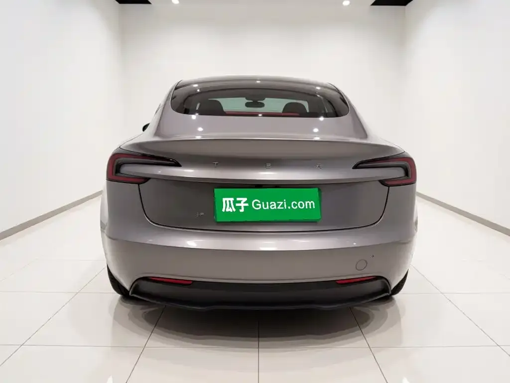 Tesla Model 3 — фото 6