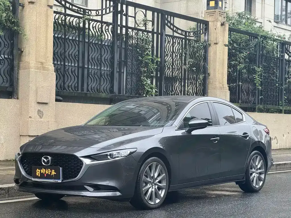 Mazda 3 Axela — фото 1
