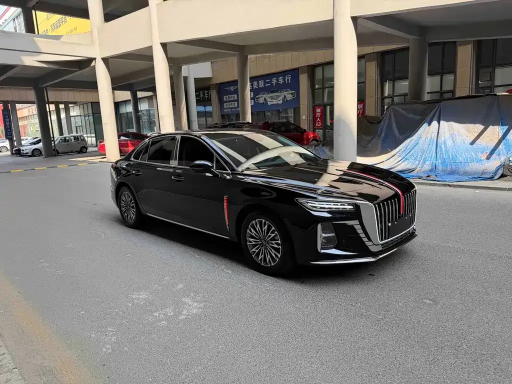 Hongqi H5 — фото 2