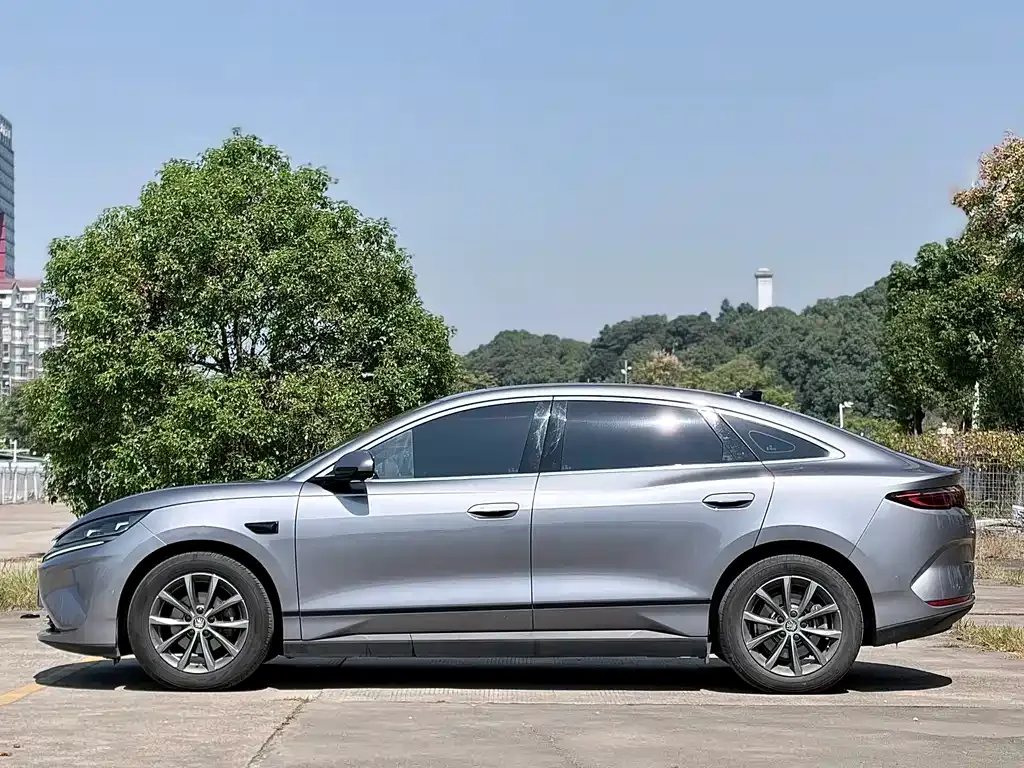 BYD Qin L — фото 4