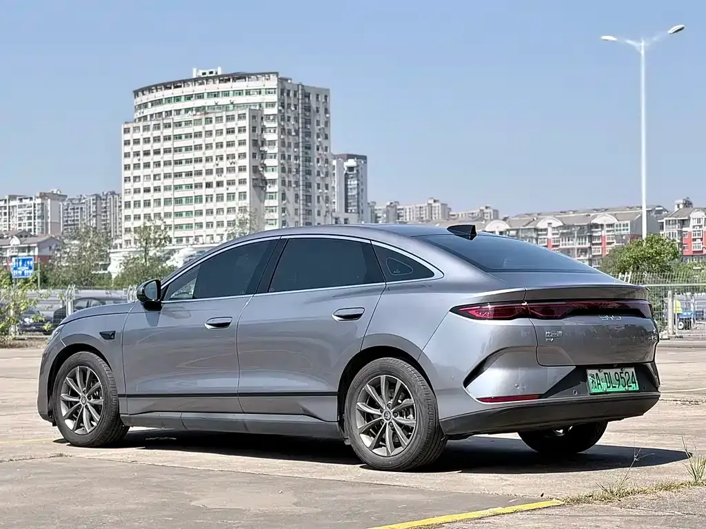 BYD Qin L — фото 10