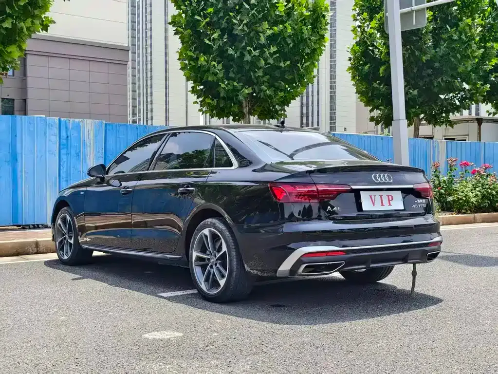 Audi A4L — фото 7