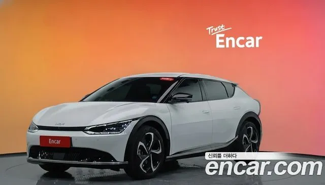 Kia EV6 — фото 1