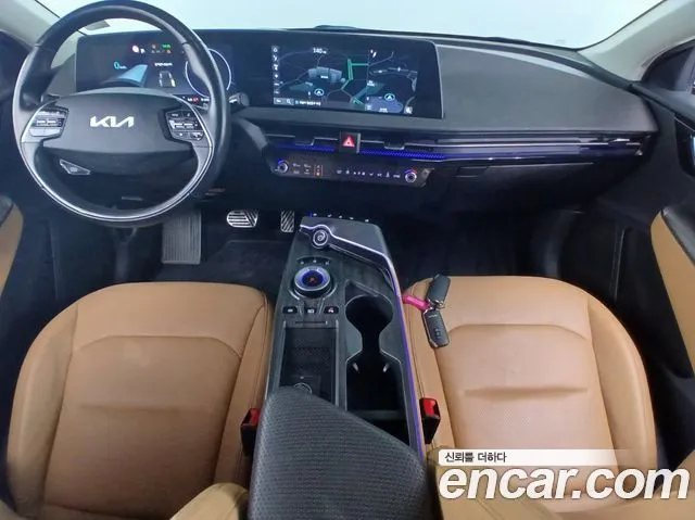 Kia EV6 — фото 8