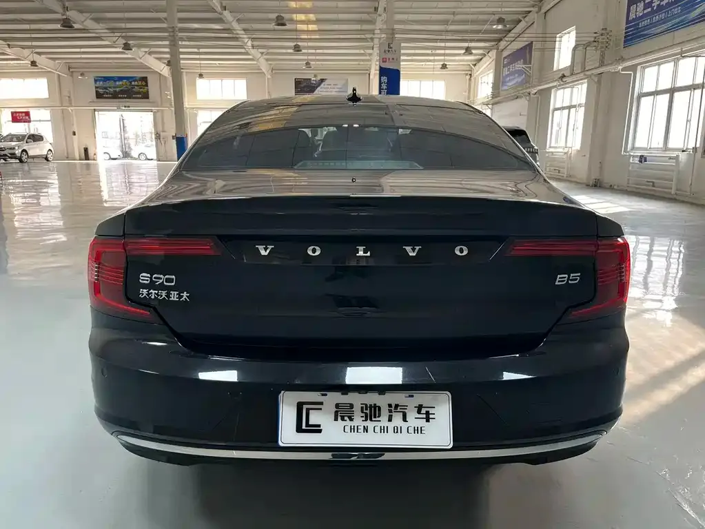 Volvo S90 — фото 10