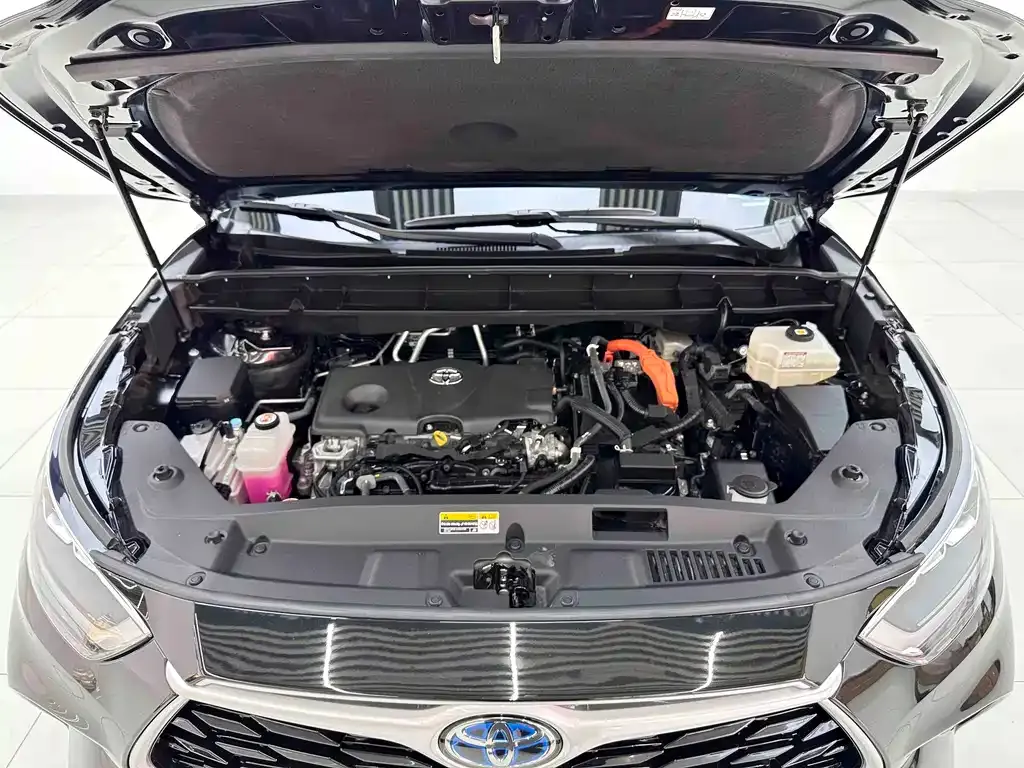 Toyota Highlander — фото 5