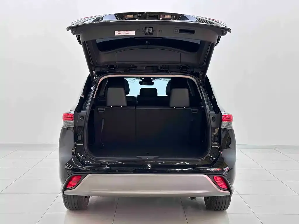 Toyota Highlander — фото 4